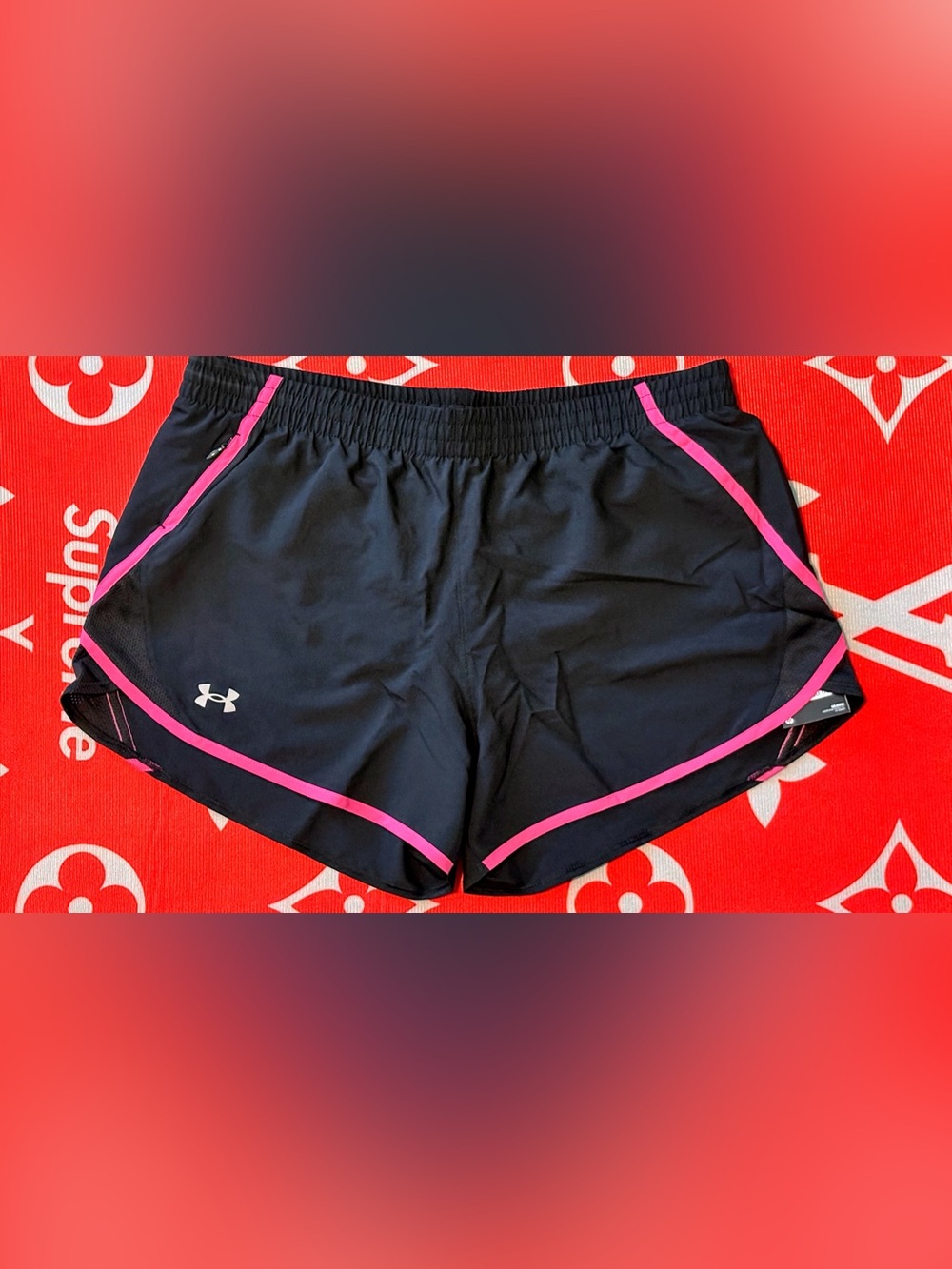 NWT Sz L Womens Under Armour Shorts Brand New